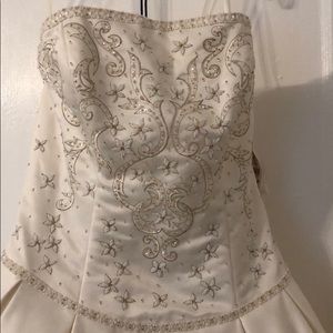 Formal gown/wedding dress